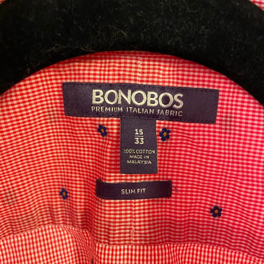 Italian embroidered daisy on red gingham slim fit
